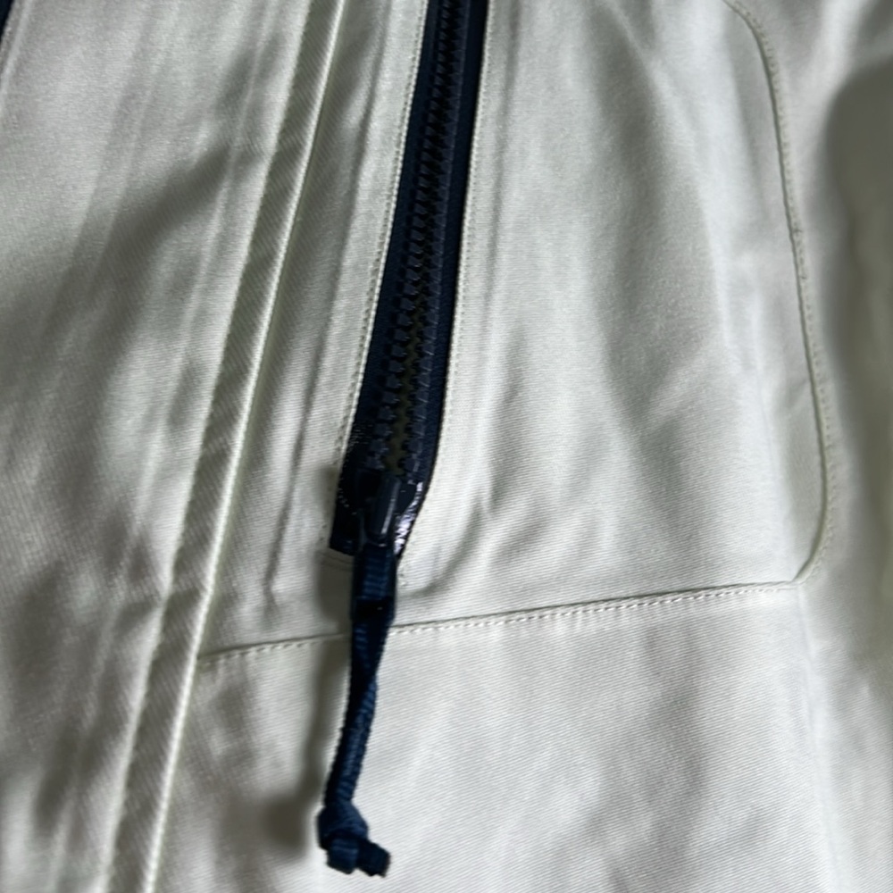 Small under Armour cold gear infrared small jacket. A626 - Picture 5 of 11